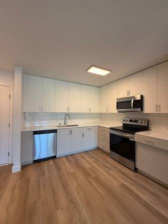 $3,721 / 1br - 831ft² - 1 Bedroom with Swimming Pools, Duffy Boat Access, Pet Friendly (Marina del Rey)s