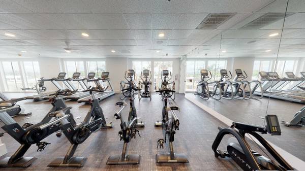 $3,350 / 2br - 797ft² - Wonderful 2 Bedroom/2 Bathroom with Resort-Style Amenities- Pet Friendly (Sherman Oaks)s