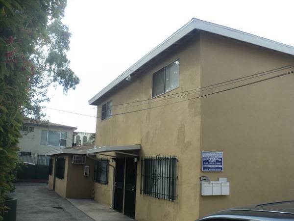 $2,550 / 2br - USC ADJACENT LARGE 2 BEDROOM AND 1.5-BATHS APARTMENT (1126 W 37TH PLACE #1)s