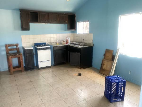 $3,750 / 2br - House for sale + warehouse (Los Angeles)s