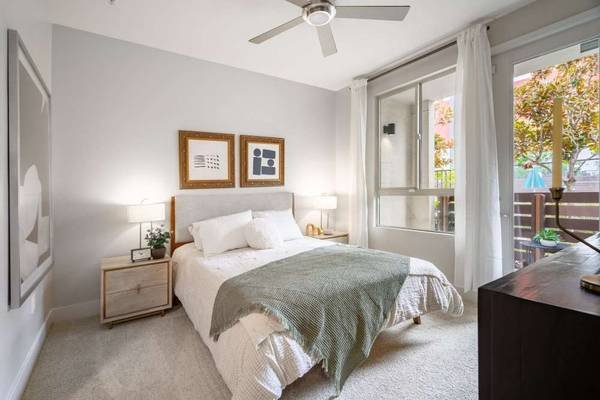 $2,466 / 1br - 743ft2 - 1 bedroom, Elevator, Pantry with Adjustable Shelves (6300 Variel Ave, Los Angeles, CA)s