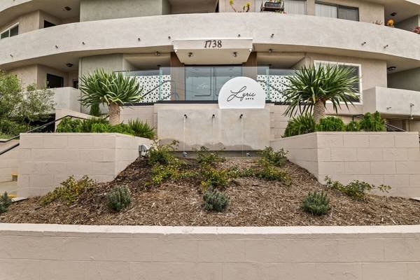 $2,205 / 1br - 700ft2 - Bright South Facing 1BR – Resort Style Perks + 1 Month Free! (Franklin Village/Hollywood)s