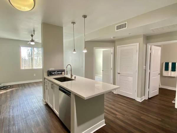 $2,753 / 2br - 1033ft2 - Exceptional 2 BR/2 BA with Reserved Parking &amp; Balcony (Sylmar)s