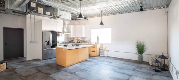 $2,695 / 2br - Convenient designated parking, Concrete Tile Floors, 2/BD (605 S Pacific Ave, San Pedro, CA)s