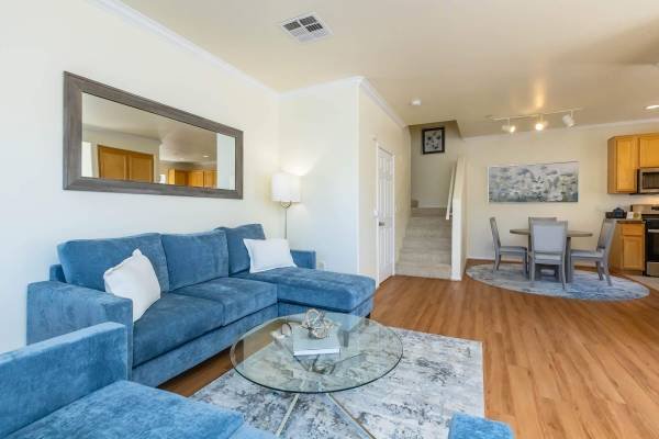 $2,749 / 2br - 1179ft2 - 2-Bedroom in Canyon Country with Granite Countertops (17621 W. Pauline Ct., Los Angeles, CA)s