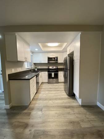 $2,585 / 1br - 940ft2 - Great 1-Bedroom 1-Bath! We Love Pets! Ask About Our Pet Policy (Glendora)s