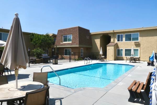 $1,567 / 400ft2 - Discover Heritage Park - Senior Living (55+) (7840 Woodman Ave, Los Angeles, CA)s