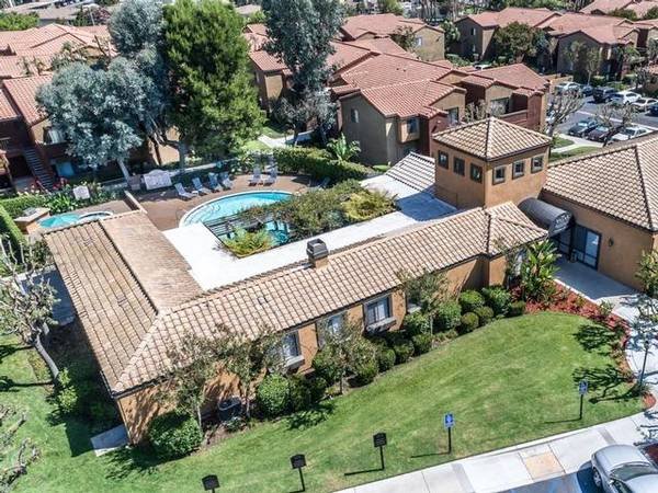 $1,885 / 1br - 600ft2 - Close to Dining, Shopping, and Public Transportation, Gas Stove (City of Industry)s