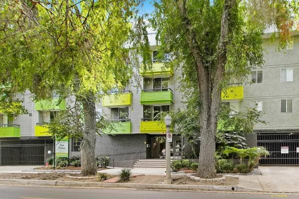 $2,495 / 2br - 750ft2 - Black Friday Sale + Amazing 2 Bedroom in Sherman Oaks + Pool (South of Ventura Boulevard)s