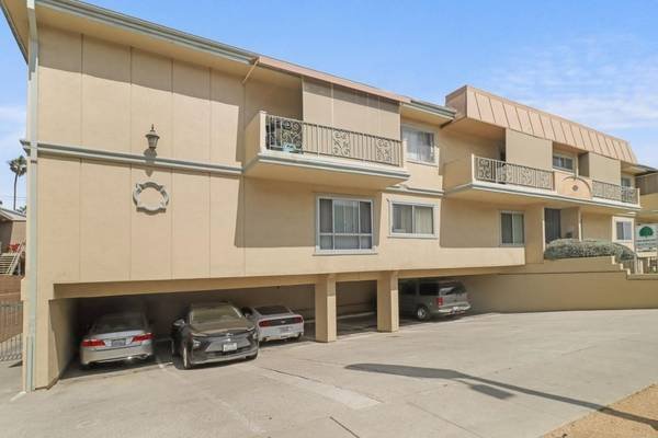 $2,195 / 1br - What a Location! Perfect Place to Call Home! Visit Today!! (Palms)s