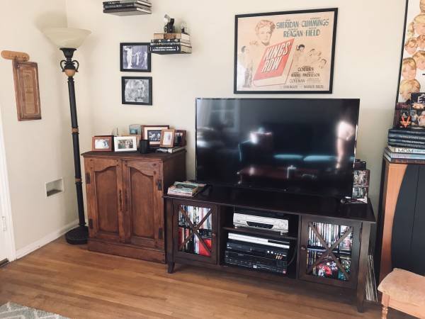 $90 Shared Male-Only Bungalow in Santa Monica (Santa Monica)s