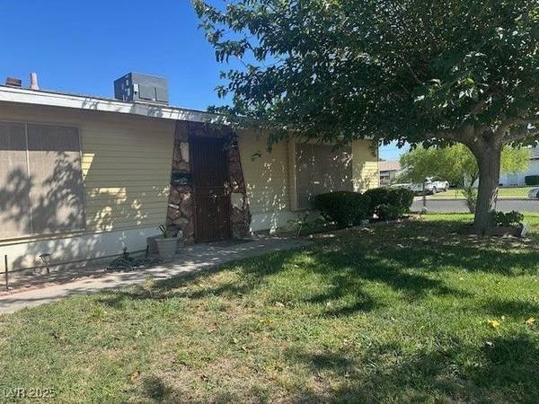 $290,000 / 3br - 1008ft2 - End Your Search: The Affordable Las Vegas Home is Heres