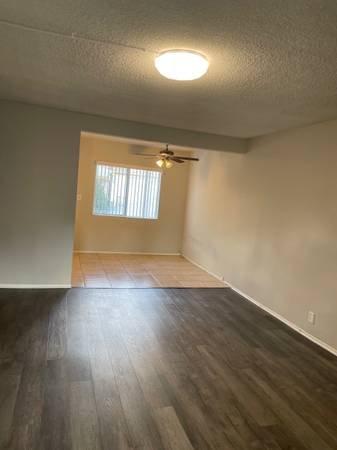 1br - 655ft2 - Charming 1+1 In A Great Location Must See (GLENDALE)s