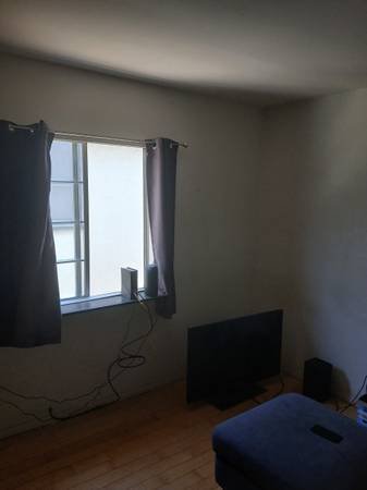 $975 / 3br - Clean, Spacious Townhome (East Hollywood, Koreatown)s