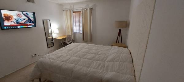 $700 Cute and Quiet Condo Room, Fully Furnished (Azusa)s