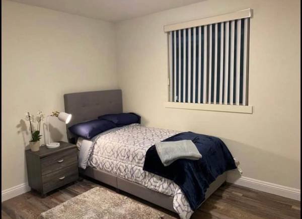 $699 / 4br - Co-Living for Men (South la)s