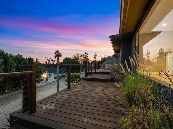 $2,000 / 1br - Room Available in a Stunning &amp; Walkable 3-Bedroom Glendale Hills Home! (Glendale)s