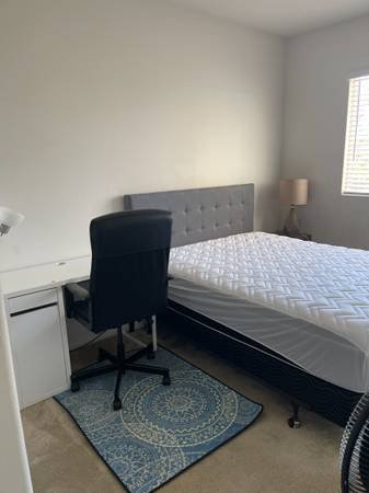 $925 / 1br - Furnished Room with Private Bathroom for Rent, Utilities Included (Lancaster-WEST)s