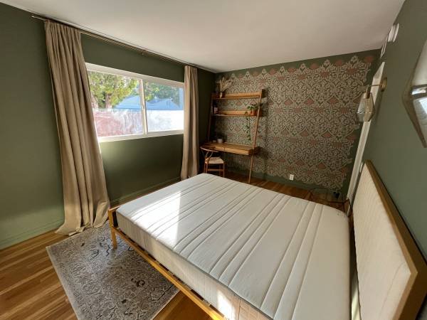 $1,450 FULLY FURNISHED Studio City Private Bedroom/Bathroom $1,450 (Studio City)s