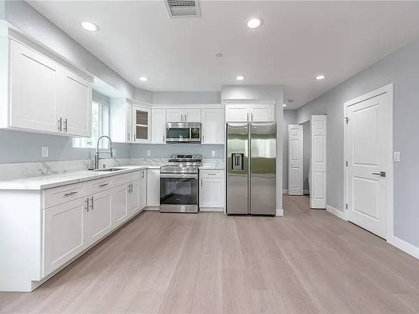 $700 Same day move-ins availables