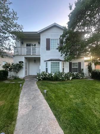 $1,799 / 5br - 2000ft2 - Mini Mansion - Furnished private room with bathroom, utilities included (Burbank)s