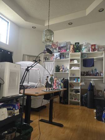 $750 / 1br - $750 per month - Modern high ceiling bedroom in Alhambra, CA (Alhambra)s