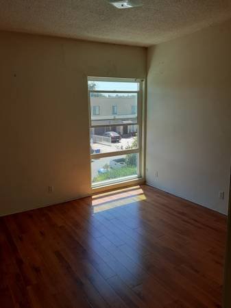 $1,000 / 2br - Room Available (Atwater)s