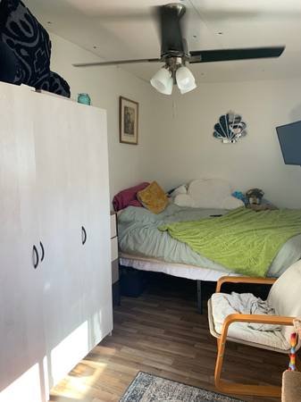 $1,250 Small Private Studio with a yard (San Pedro)s