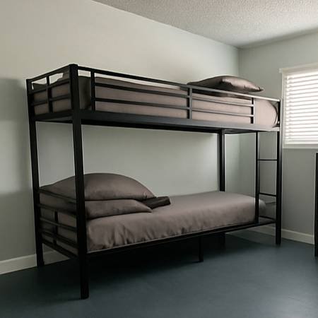 $800 Shared Rooms in Valley Village (Valley Village)s