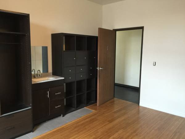 $700 / 1br - $700 per month private room in heart of Chinatown DTLA (Chinatown, Downtown Los Angeles)s