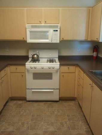 $2,400 for a 1-bedroom - Apartment for Rent (Playa Vista / Silicon Beach)s