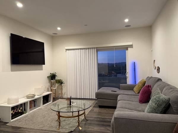 $3,750 for a 2-bedroom - 2-Bedroom, 2-Bathroom Condo for Rent in Woodland Hills - $3750 (Woodland Hills)s