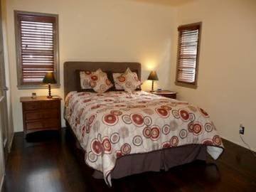 $1,400 for a 1-bedroom, 800 sq ft - Large Furnished Bedroom in Los Feliz (Los Feliz)s