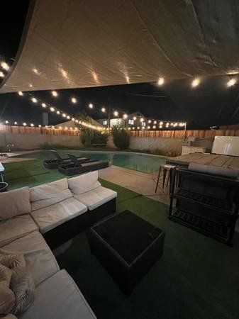 $1,300 / 3br - Room for Rent in 3 Bedroom House with a Pool (Mission Hills)s