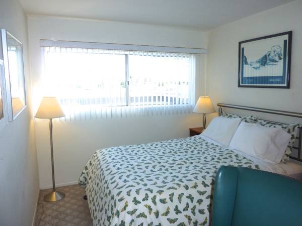 $1,250 / 1br - Fully Furnished Room in Safe Walkable Area ~ Short or Long Term Okay (Santa Monica)s