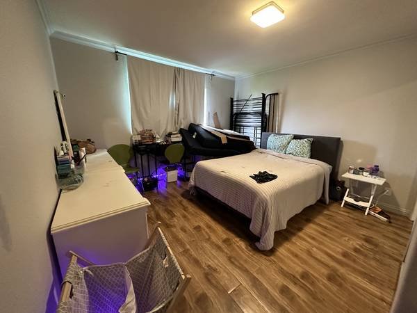 $855 / 1br - Private Room For Rent (Arlington) (Los Angeles)s