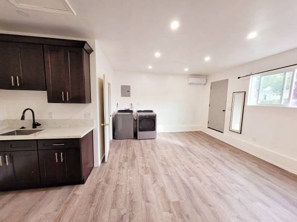 $1,700 / 300ft2 - Studio Guest House Coastal San Pedro (San Pedro)s