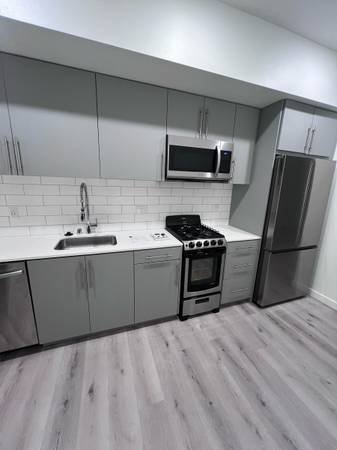 $2,343 Koreatown Luxury Studio Sublease (Koreatown, Los Angeles)s