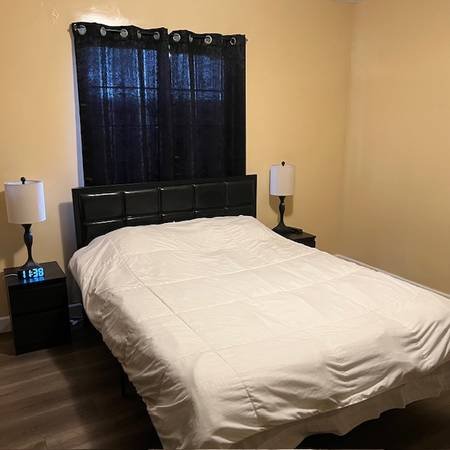 $1,100 / 1br - Room for Rent (Alhambra)s