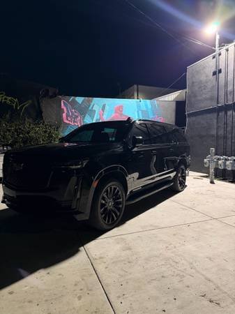 Black SUV Service, Available Cadillac Escalade ESV Service for $100 per 1 Hour (LAX)s