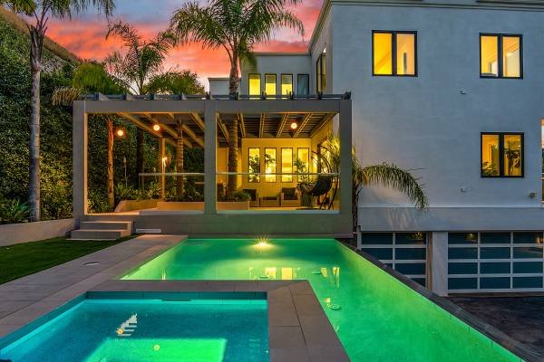 Real Estate Photography, Air BnB, Videos, Staging, Drone, NextDay Service (Burbank) Real Estate Photography, Air BnB, Videos, Staging, Drone, NextDay Service (Burbank)