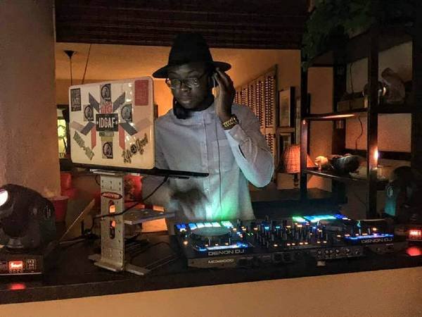 House Party DJ Special, Wedding DJ Service Package, Affordable (All of Los Angeles County and Beyond) House Party DJ Special, Wedding DJ Service Package, Affordable (All of Los Angeles County and Beyond)