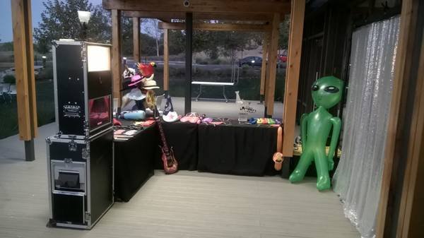 $349 for 3 Hours of Open Air Photo Booth in Los Angeles County $349 for 3 Hours of Open Air Photo Booth in Los Angeles County