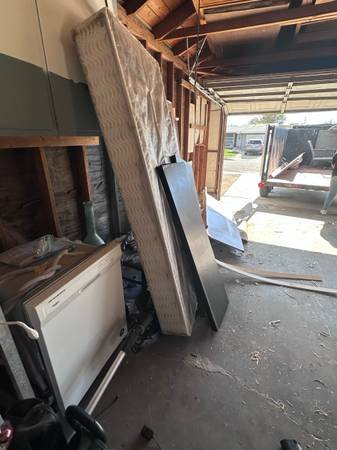Hector Construction Junk Removal (Handyman) Demolition (Lancaster, Palmdale, Rosamond, Victorville, Santa Clarita)s