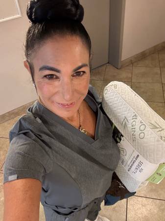 Elderly Caregiver Available for Work Opportunities (Malibu)s