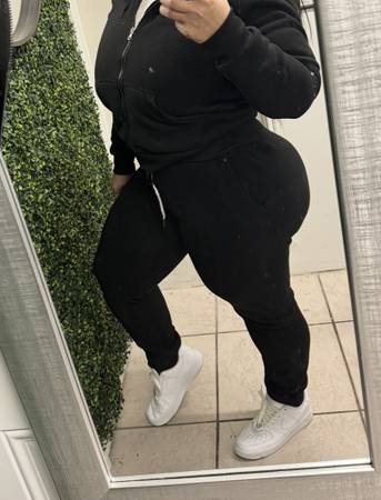 Massage Therapy / Full Body Wax (Los Angeles)s