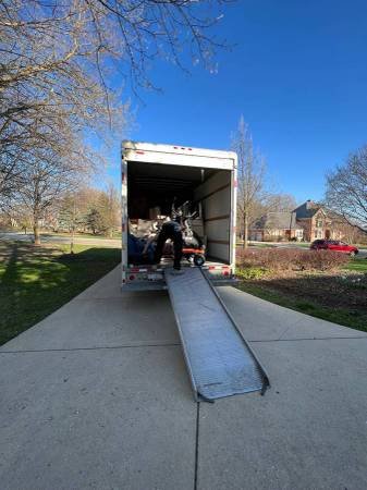 Moving: $80 for 1 Man/Hour, $90 for 2 Men and Van, Delivery, Junk Removal 818-221-5663 Moving: $80 for 1 Man/Hour, $90 for 2 Men and Van, Delivery, Junk Removal 818-221-5663