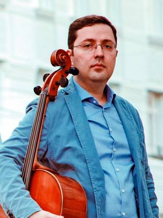 Cello Lessons in Your Home or Online (San Fernando Valley)s