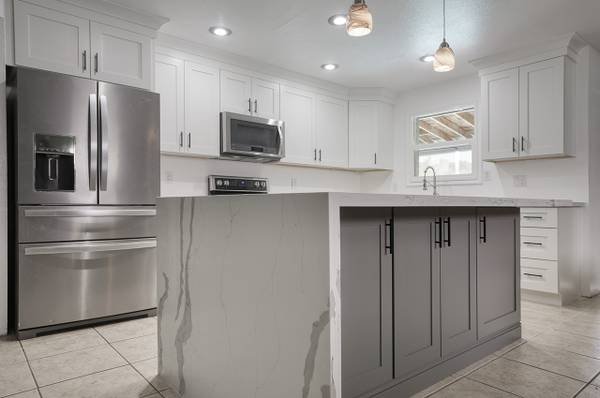 Baldwin General Contractor LC# 9330 – Home, Kitchen, and Bathroom Remodeling (Exterior and Interior Paint, Pavers Installation, Window Service) Baldwin General Contractor LC# 9330 – Home, Kitchen, and Bathroom Remodeling (Exterior and Interior Paint, Pavers Installation, Window Service)