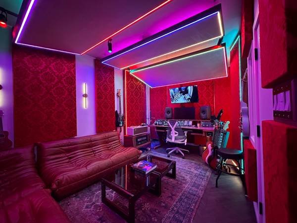 Manufacturing and Installation Position with Sense &amp; Sound LLC (North Hollywood)s